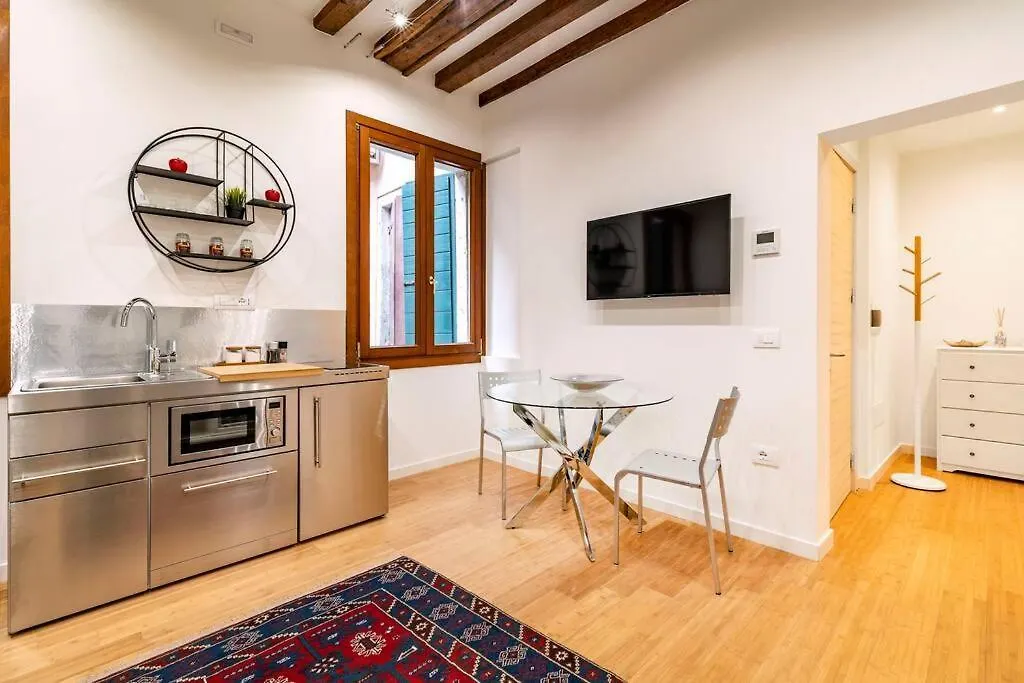 Loft San Stae 18.27 Apartment Venice