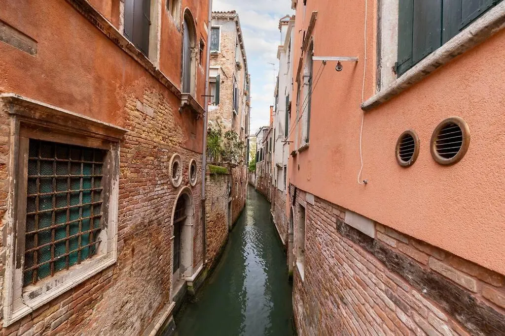 Loft San Stae 18.27 Apartment Venice Italy